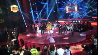 Pequenos Gigantes   Gloria Trevi cant el tema 'Pequeos Gigantes' junto a los gigantes de la temporad