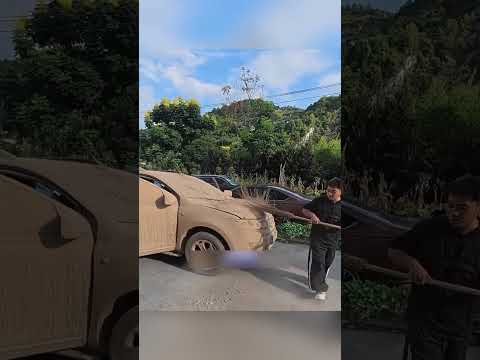 Он испортил машину друга ради шутки… Сможет ли он вернуть его доверие? 😱🚗❤️