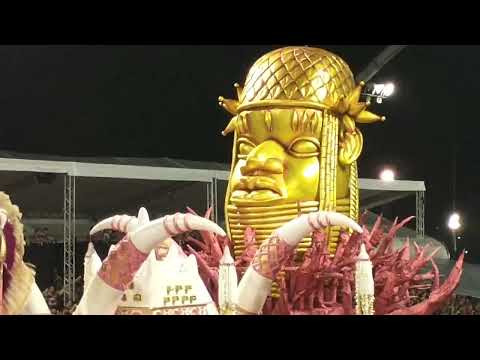 Início do desfile da Rosas de Ouro - Carnaval de SP 2023 (Grupo Especial)