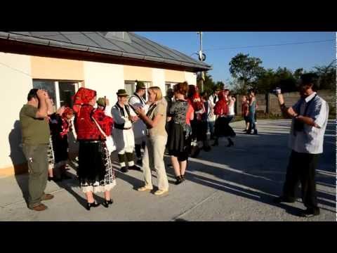 Tinutul Padurenilor Dance 4