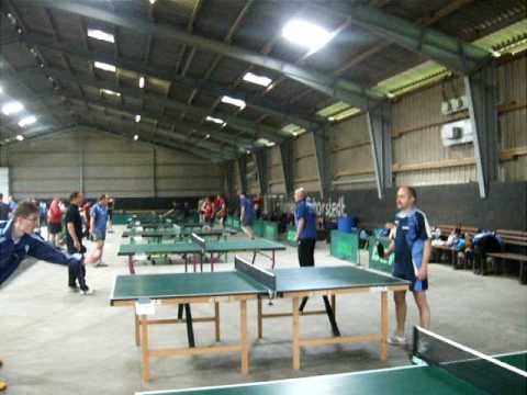 Einspielen zum 9. Schorstedter Tischtennisturnier
