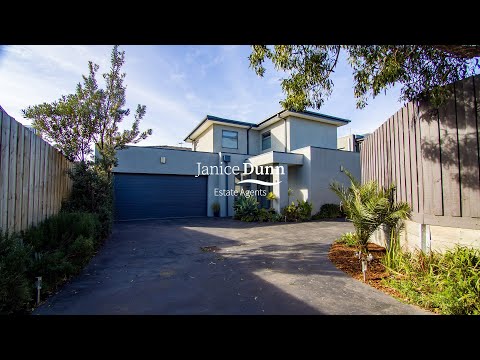 2/236 Station Street, Edithvale: Spacious, luxurious, and location perfect!