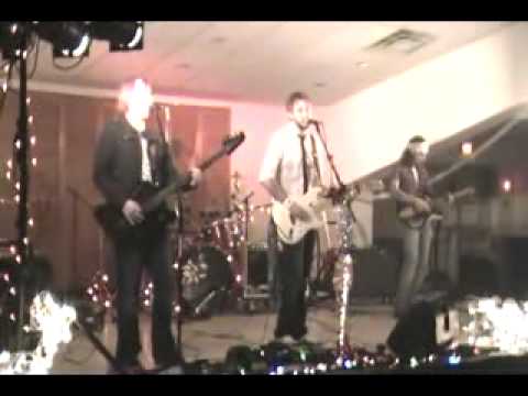 Steve Gibson Band and the Big Green Tractor