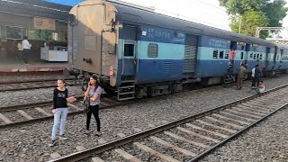 preview picture of video 'Sihora Road Railway Station (Puri Patna Express Waiting For Signal)'