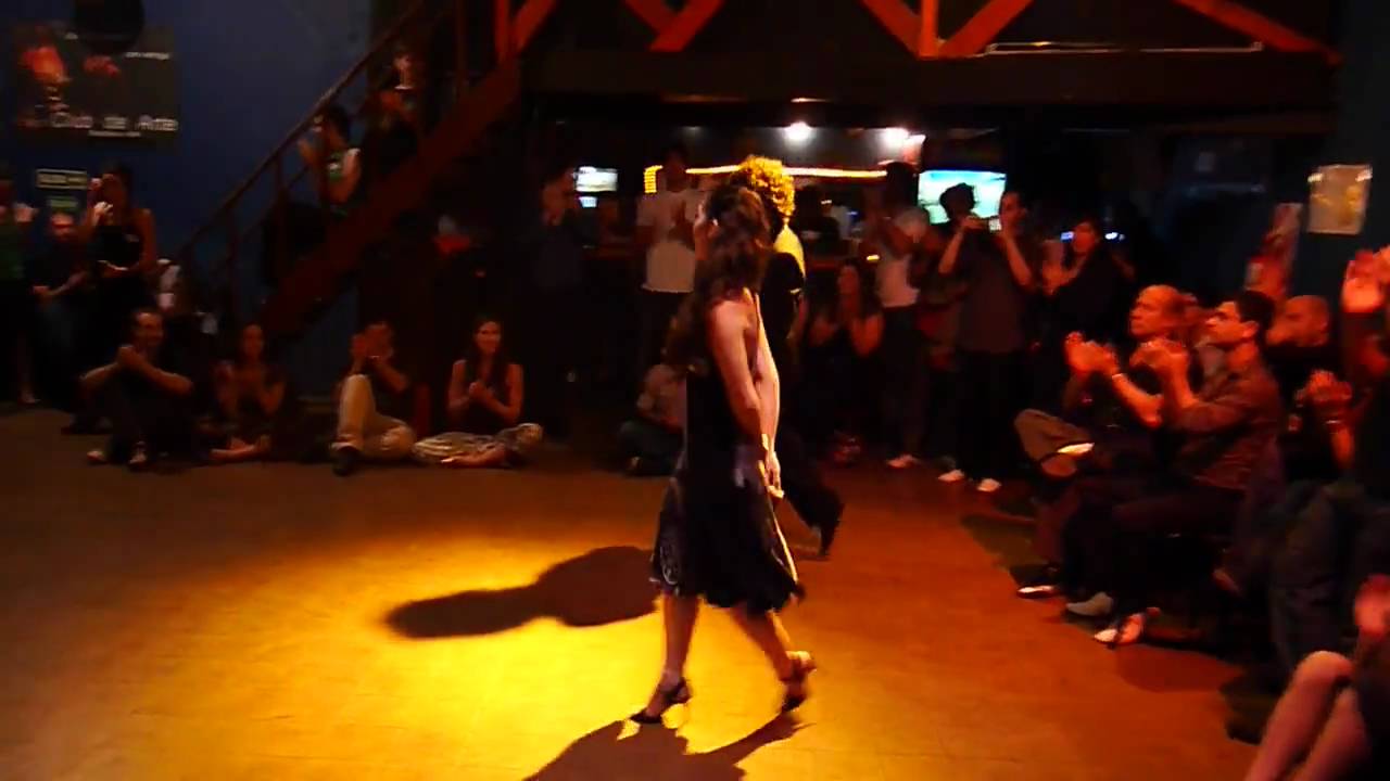 Federico Naveira & Inés Muzzopappa -  (1/4) El Yeite Tango Club in HD!