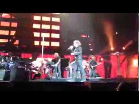 Bon Jovi and Kid Rock - Bad Medicine/Old Time Rock'n'Roll - London (25th June 2010)