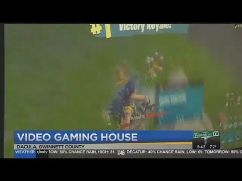 WINNING A FORTNITE GAME ON LIVE TV! (SoaR Winning Fortnite Game Caught on Live TV) Video