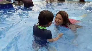 preview picture of video 'Rayyan main ke Garut, berenang'