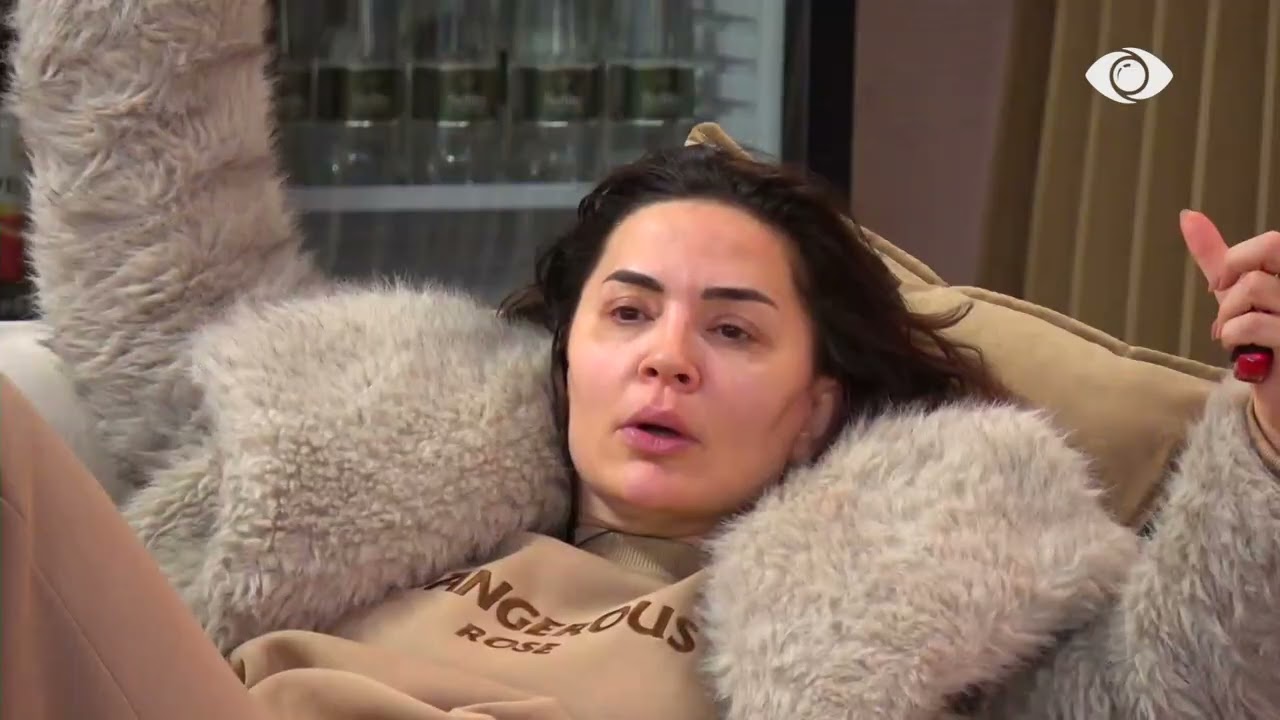 “Pranoje që je mashtruese”/ Amberi debaton me Rozanën: Këtu po aktron! Prapë nuk të besoj