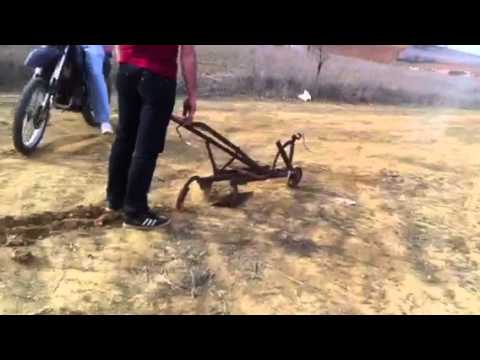 Cultivar con moto (CIMANES DE LA VEGA)