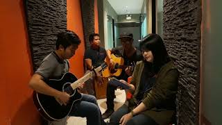 Sometimes love goes wrong   Hallway Sessions