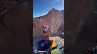 Video thumbnail of Sucker Punch, V5. Happy Boulders