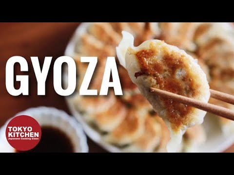 How to make Gyoza. Crispy outside, Juicy inside !