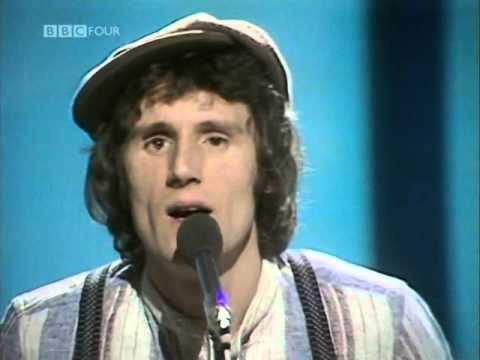 Bryan & Michael - Matchstalk Men And Matchstalk Cats And Dogs