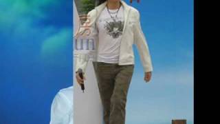 Download lagu Kris Phillips Fei Xiang 费翔 mp3