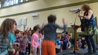 Laurie Berkner takes kids to Pillowland in Morristown