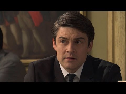 Amar C535 -  Julián intenta comprar a Isasmendi