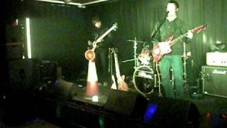 'The Dandretta' perform live at 'The Function Room'...nice track.