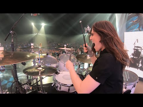 Shania Twain "I'm Outta Here" - Elijah Wood Drum Cam - Las Vegas Let's Go!