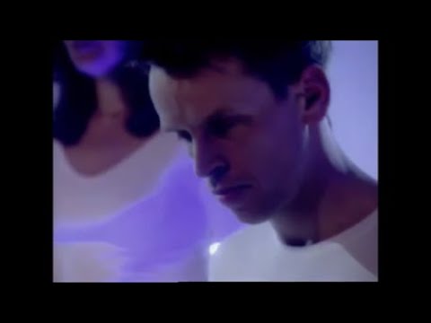 Chicane - Saltwater 'Live' on Top of the Pops 1999 (HQ Version)