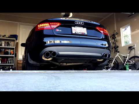 2012 Audi S5 4.2L V8 | AWE Touring Exhaust with Non Resonated Downpipes (Cold Start)