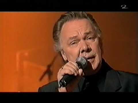 KARI TAPIO - Tulivuori. Sov. Jari Puhakka (Leikin varjolla, TV2)