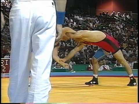 Momeni, Issa (IRI) vs Loizidis, Lazaros (GRE)