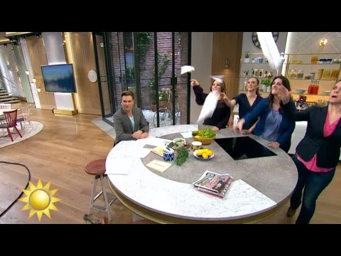 Programledarna tävlar i pappersflyg Nyhetsmorgon - Nyhetsmorgon (TV4)