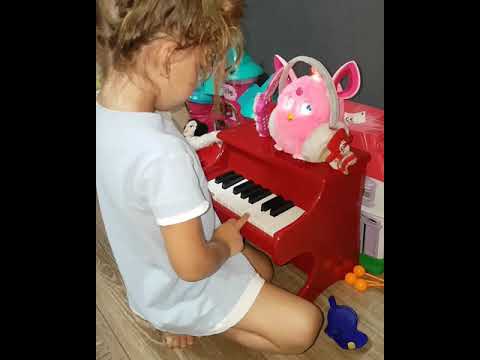 SOFIA BALANESCU Ferby Connect! Ferby Boom! Фёрби бум нашествие!