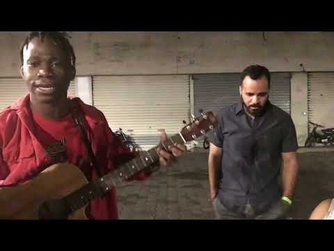 Danny Yanes "El doble Voz" EL IDIOTA en vivo desde la Zona Colonial