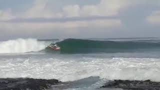 preview picture of video 'Surfing pantai Walo Afulu Nias Utara'