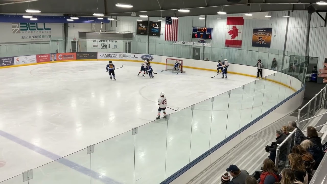 Game 15: Sioux Falls 6-1: Aiden scores assisted by Jensen