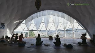 preview picture of video 'Yoga y meditación en el cortijo Suryalila, entre Algar y Prado del Rey, Cádiz'