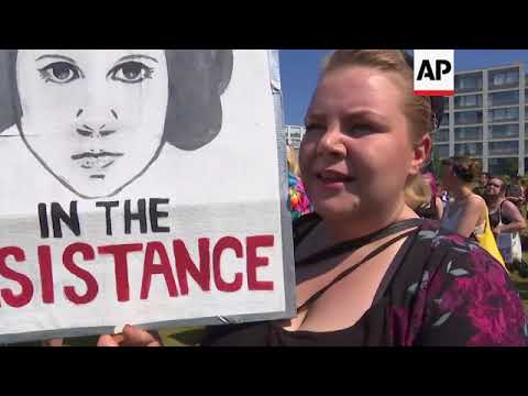 Protesters in Helsinki march against Trump-Putin summit