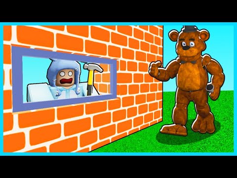 MIPAN & ZUZUZU Membangun Rumah Paling Aman Untuk Sembunyi Dari Monster Jahat! ROBLOX