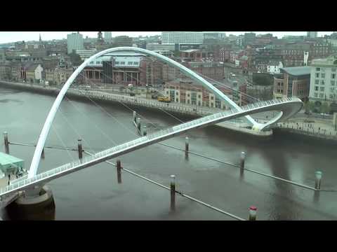 Timelapse of Gateshead Millennium Bridge