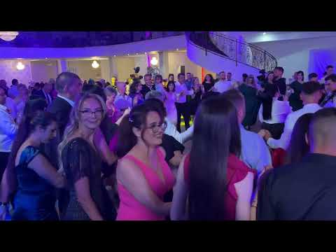 Nunta 2025 Mioveni cu Formatia MODERN - tel : 0741068162 / 0766751805