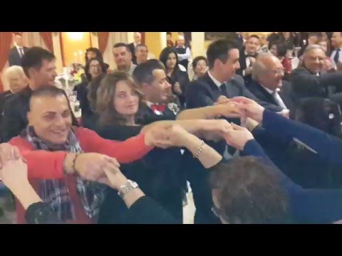 SPOSI E INVITATI ENTRANO BALLANDO - ANIMAZIONE MATRIMONIO/VEGLIONE CAPODANNO - FRANCESCO BARATTUCCI