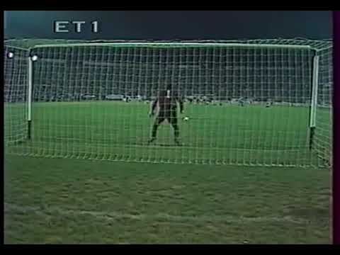 Toni Polster (Sevilla) - 03/10/1990 - PAOK-GRE 0(3)x(4)0 Sevilla - (1 gol)