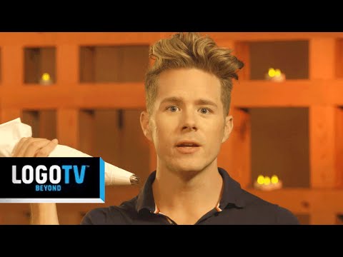 Quick Tips: Decorating a Cake | Secret Guide to Fabulous