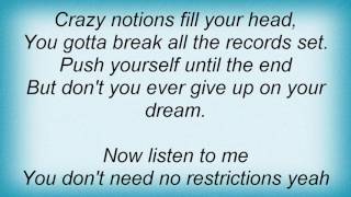 Rod Stewart - Never Give Up On A Dream Lyrics