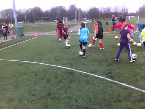 RKAVV D1 (za) vs. RKAVV F1 (za) 17-4-2013 18:18