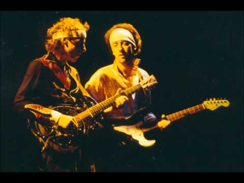 download lagu mp3 mp4 DIRE STRAITS Best Of 1977 1995, download mp3 DIRE STRAITS Best Of 1977 1995 free downloadn, video klip DIRE STRAITS Best Of 1977 1995