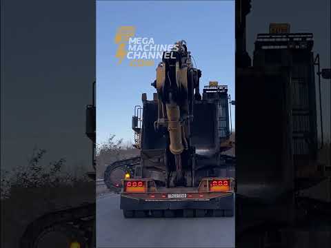 Moving On Site The Huge Caterpillar 385B Excavator #heavyhaul