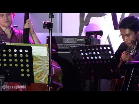 Dira Sugandi with Ron King Big Band ft Ricky Lionardi - When You're Smiling @ JJF 2014 [HD]