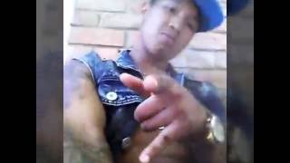 Track:all white brick