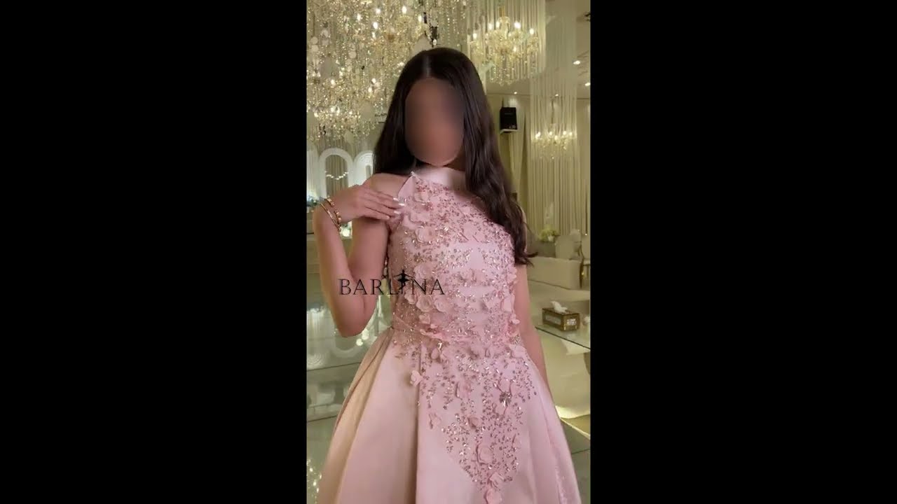 Pink dress with a soft design and prominent details - 2 years