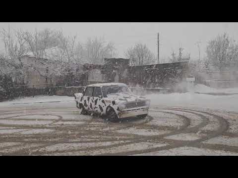 VAZ 2101 Snow Donuts 🍩