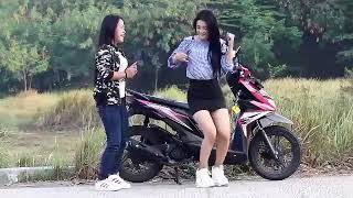 Download lagu Cewe goyang slur kimplah kimplah mp3