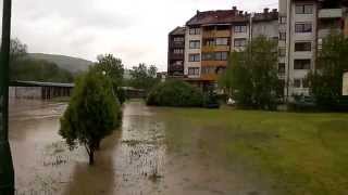 preview picture of video 'Poplave maj 2014: Visoko, Naselje Luke IV - Historijski nivo rijeke Bosne'